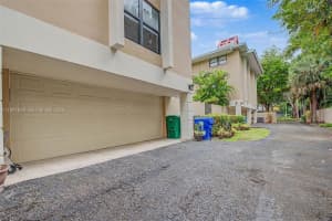 2000 Brickell Ave 2004, Miami