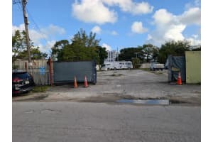 3175 Nw 75th Street, Miami