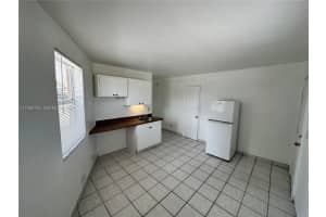 701 Nw 7th Ave 1, Hallandale Beach