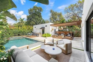 445 Ne 76th St, Miami