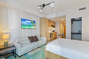 11 Ne 6 2108, Miami 11 Ne 6 2108, Miami