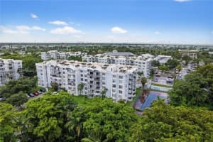 494 Nw 165th St Rd C-601, Miami