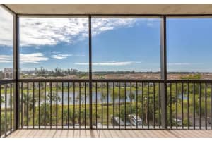 900 Ne 195th St 610, Miami