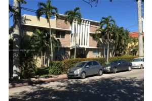 4740 Pine Tree Dr 26, Miami Beach