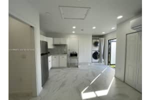 3403 Sw 150 Ct 1, Miami