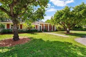 9830 Sw 69th Ave, Pinecrest