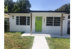 2351 Nw 152nd Ter, Miami Gardens