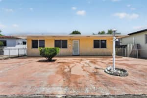 733 W 33rd St, Hialeah 733 W 33rd St, Hialeah