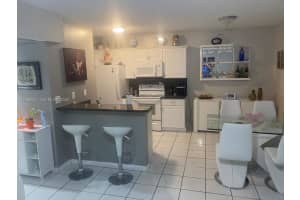 15669 Sw 73rd Cir Ter 4-7, Miami