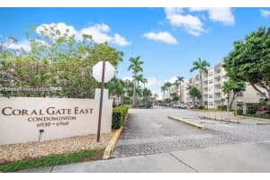 6950 Miami Gardens Dr 2-503, Hialeah