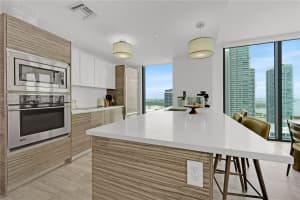 460 Ne 28th St 3201, Miami