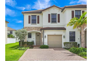 3364 W 108th St, Hialeah