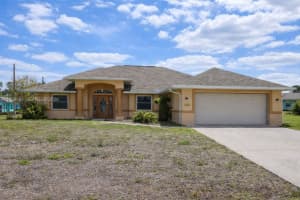825 Costa Pl, Lehigh Acres