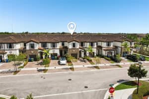 18431 Nw 89th Ct, Hialeah