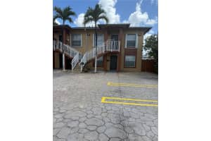 128 W 21st St 202, Hialeah