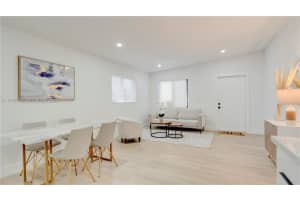 2736 Nw 21st Ave, Oakland Park