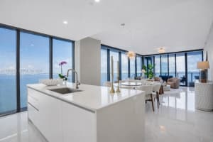 700 Ne 24 901, Miami