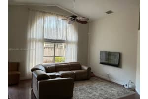 2724 Cayenne Ave, Cooper City