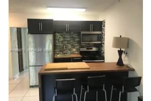 323 Washington Ave 4, Miami Beach