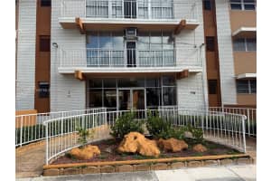 3881 W Flagler St 319, Miami