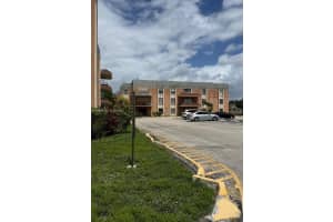 17650 Nw 68th Ave A2001, Hialeah