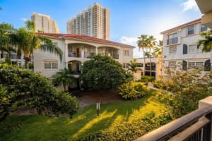 3255 Ne 184th St 12215, Aventura