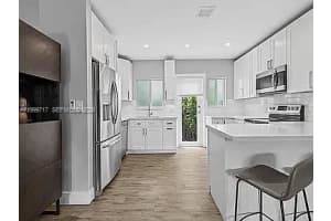808 Ne 17th Way 2, Fort Lauderdale
