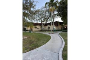 9108 Sw 137th Ter 16-3, Miami