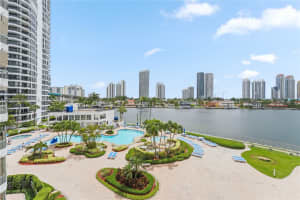 19101 Ne 36th Ct 509, Aventura