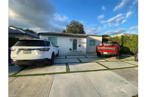 1935 Sw 24th Ter, Miami