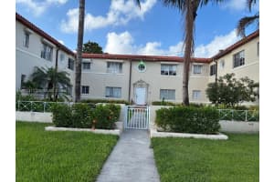 689 Ne 92nd St 11g, Miami Shores