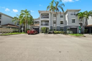 9645 Nw 1st Ct 1-303, Pembroke Pines