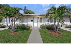 891 Sw 5th St 4, Miami