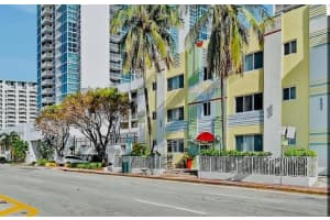 2615 Collins Ave 37, Miami Beach
