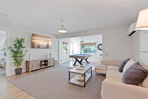 300 Sw 23rd St 2, Fort Lauderdale