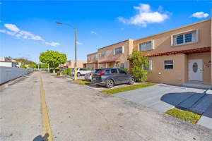 1705 W 57th St 506, Hialeah