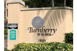 19501 W Country Club Dr 210, Aventura