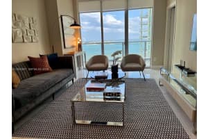 1300 Brickell Bay Dr 2307, Miami