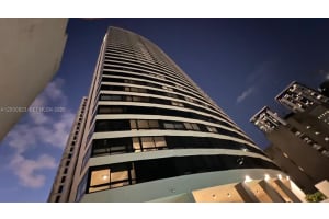 225 N Miami Ave 212, Miami