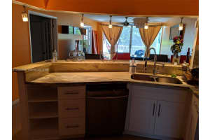 1660 Ne 191st St 104-1, Miami