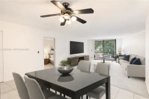 3800 N Hills Dr 206, Hollywood
