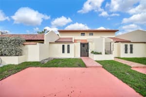 19252 Nw 65th Ct, Hialeah