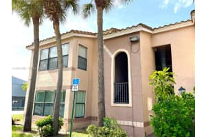2826 S University Dr 3101, Davie