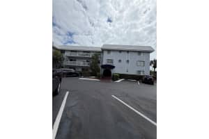 100 Edgewater Dr 127, Coral Gables