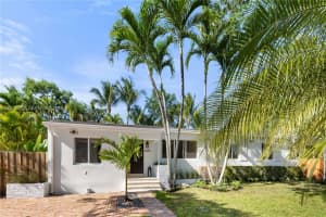 6605 Sw 61st St, South Miami