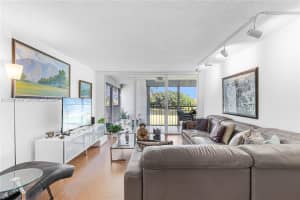 16251 Golf Club Rd 311, Weston