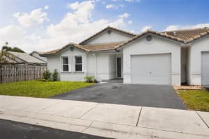 3506 Nw 79th Way, Davie