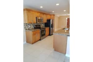 2750 N 34th Ave 9d, Hollywood