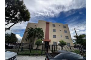 677 Sw 9th Ave 205, Miami