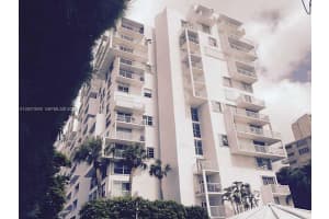 150 Se 25 Rd 8l, Miami
